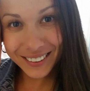 Meet your Posher, Karine